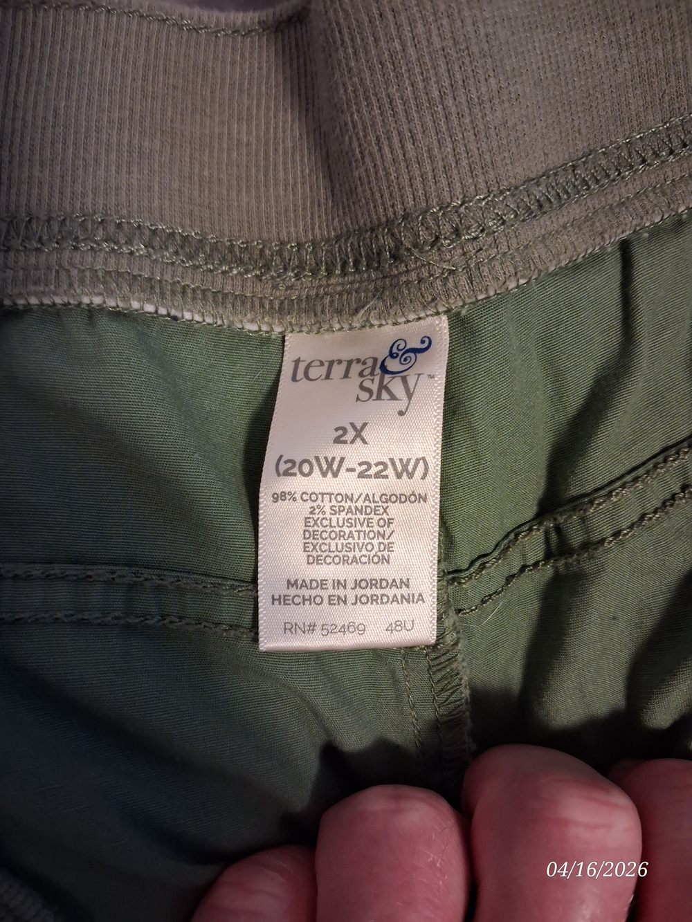 Terra & Sky Light Olive Drawstring Capri Cargo Pants - Picture 4 of 4